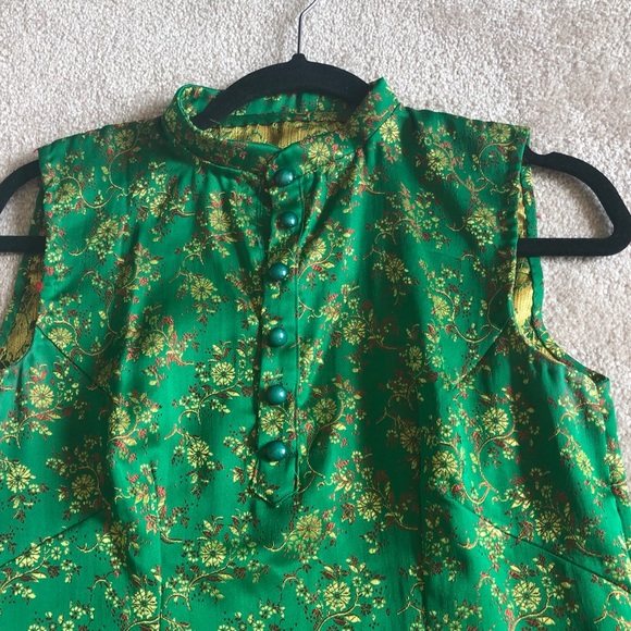 Gorgeous Silk Top + Net Scarf - Picture 5 of 6